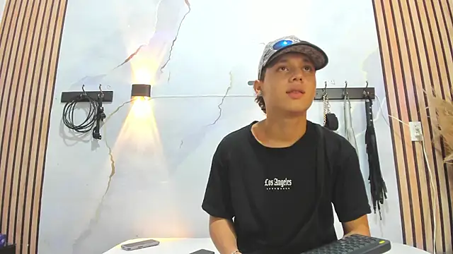 AxelAndCloe online show from 06-16-26, 04:04