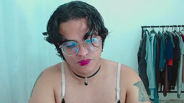 Snapshot of Diane_exotic chatting on 05-27-26, 12:51 Diane exotic online show from 05-27-26, 12:51