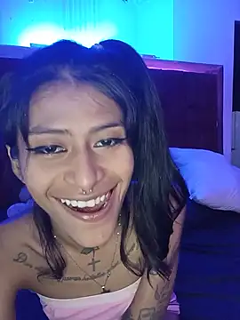Snapshot of angel_dolltsx chatting on 06-11-26, 04:21 angel dolltsx online show from 06-11-26, 04:21
