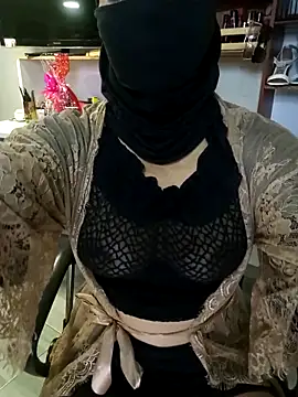 nadia  abaud online show from 10-19-25, 11:05