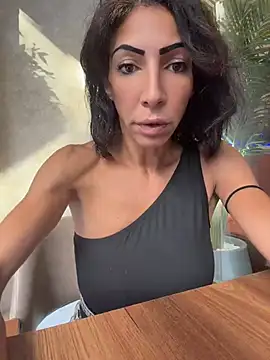 Snapshot of Yasmiinee chatting on 07-02-26, 03:18 Yasmiinee online show from 07-02-26, 03:18