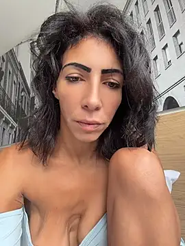 Snapshot of Yasmiinee chatting on 07-16-26, 06:19 Yasmiinee online show from 07-16-26, 06:19