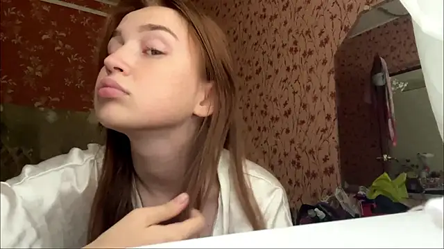 Snapshot of Chloooee chatting on 07-12-26, 08:49 Chloooee online show from 07-12-26, 08:49