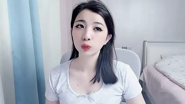 Snapshot of amy-6668 chatting on 05-07-26, 03:34 amy-6668 online show from 05-07-26, 03:34