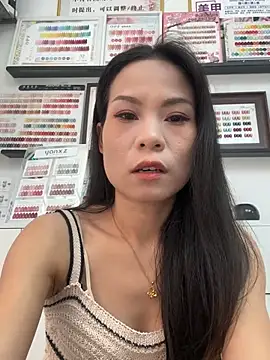 Snapshot of Xiaoyu-aa chatting on 06-03-26, 05:32 Xiaoyu-aa online show from 06-03-26, 05:32