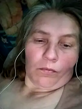 Snapshot of IrisMaris37 chatting on 05-03-26, 03:40 IrisMaris37 online show from 05-03-26, 03:40