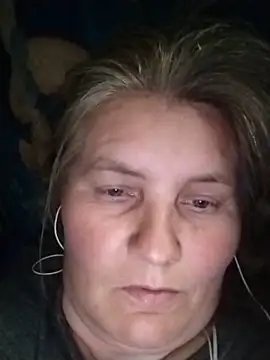 Snapshot of IrisMaris37 chatting on 05-28-26, 02:14 IrisMaris37 online show from 05-28-26, 02:14