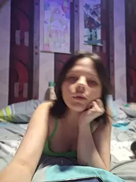 Snapshot of sweet_angely chatting on 05-21-26, 06:15 sweet angely online show from 05-21-26, 06:15