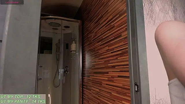 Snapshot of mollie_blush chatting on 06-08-26, 03:23 mollie blush online show from 06-08-26, 03:23