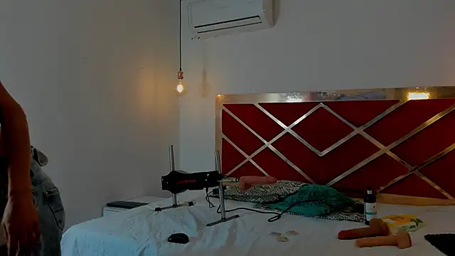 Snapshot of sexx_goddess chatting on 06-26-26, 01:43 sexx goddess online show from 06-26-26, 01:43