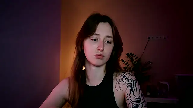 Snapshot of she_tora69 chatting on 06-10-26, 10:19 she tora69 online show from 06-10-26, 10:19