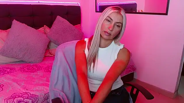 Snapshot of Meliissa_xxxx chatting on 05-21-26, 04:25 Meliissa xxxx online show from 05-21-26, 04:25
