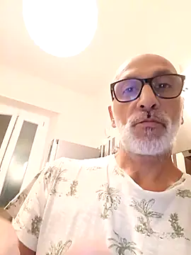 circusmale online show from 04-30-26, 08:57