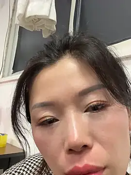 Snapshot of milkwine chatting on 05-23-26, 06:12 milkwine online show from 05-23-26, 06:12