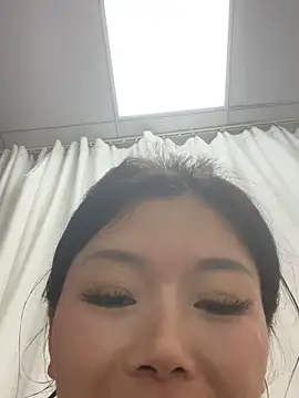 Snapshot of milkwine chatting on 06-02-26, 06:32 milkwine online show from 06-02-26, 06:32