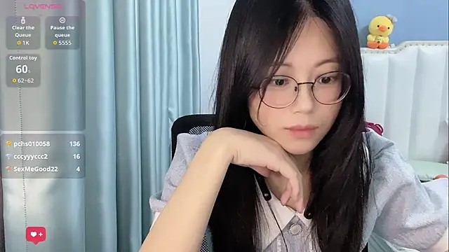 Snapshot of Luna-666 chatting on 04-29-26, 05:30 Luna-666 online show from 04-29-26, 05:30