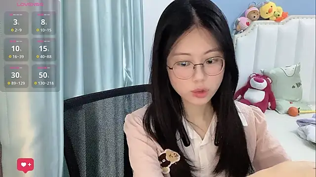 Snapshot of Luna-666 chatting on 05-11-26, 10:07 Luna-666 online show from 05-11-26, 10:07
