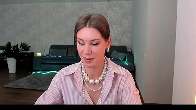 Snapshot of miababemi09 chatting on 06-05-26, 04:19 miababemi09 online show from 06-05-26, 04:19