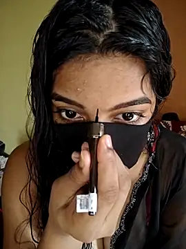 Snapshot of vanika2000 chatting on 06-01-26, 03:52 vanika2000 online show from 06-01-26, 03:52