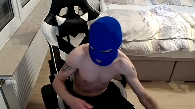 Snapshot of BadBoyMasked chatting on 04-28-26, 05:07 BadBoyMasked online show from 04-28-26, 05:07