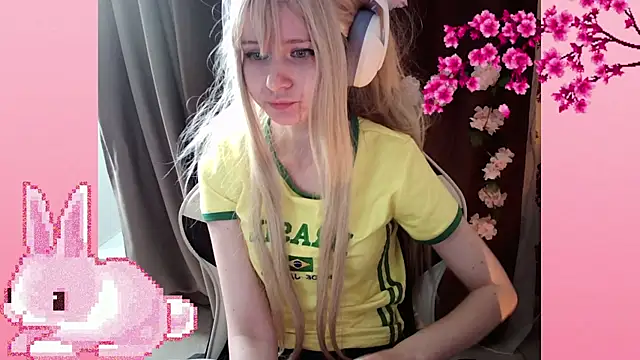 Snapshot of AmmiRinn chatting on 06-03-26, 01:36 AmmiRinn online show from 06-03-26, 01:36