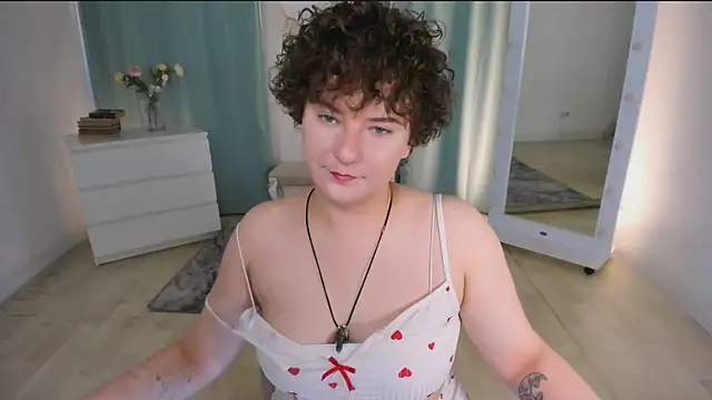 Snapshot of MelittaStorrie chatting on 07-19-26, 06:17 MelittaStorrie online show from 07-19-26, 06:17