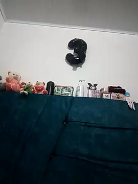 Snapshot of VaneMoon chatting on 05-09-26, 10:42 VaneMoon online show from 05-09-26, 10:42