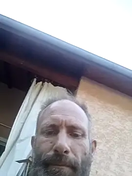 Snapshot of thefrenchi09 chatting on 05-29-26, 06:06 thefrenchi09 online show from 05-29-26, 06:06