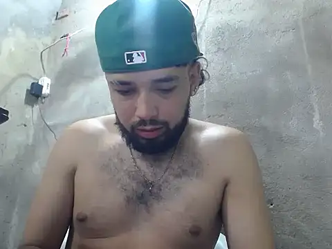 Snapshot of camilorestrepo77 chatting on 04-30-26, 11:31 camilorestrepo77 online show from 04-30-26, 11:31