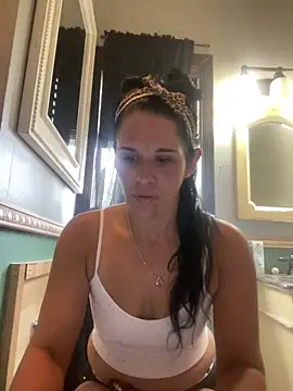 Snapshot of Vanessa_Valentine chatting on 05-22-26, 01:50 Vanessa Valentine online show from 05-22-26, 01:50