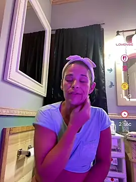 Snapshot of Vanessa_Valentine chatting on 06-30-26, 01:56 Vanessa Valentine online show from 06-30-26, 01:56