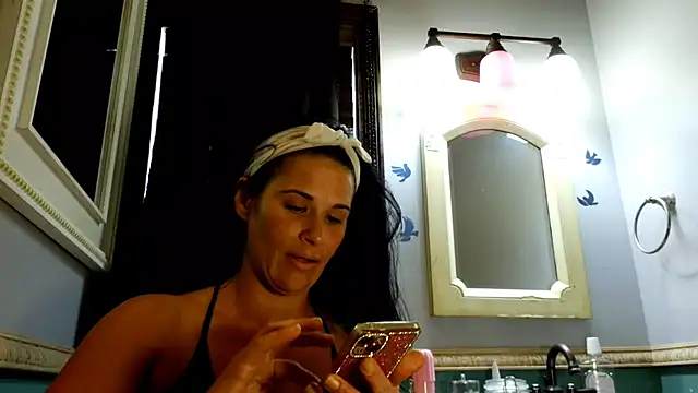 Snapshot of Vanessa_Valentine chatting on 07-27-26, 03:08 Vanessa Valentine online show from 07-27-26, 03:08