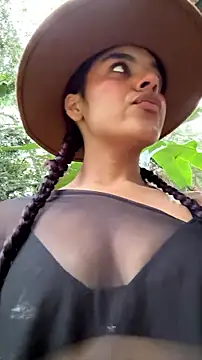 Snapshot of mariannella chatting on 07-03-26, 10:49 mariannella online show from 07-03-26, 10:49