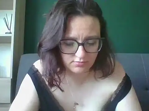 Snapshot of sensual_paris chatting on 05-26-26, 05:25 sensual paris online show from 05-26-26, 05:25