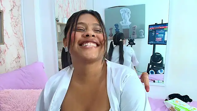 Snapshot of Valeria_Voss chatting on 06-05-26, 06:52 Valeria Voss online show from 06-05-26, 06:52