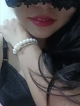 Snapshot of silkyhairs chatting on 07-06-26, 05:26 silkyhairs online show from 07-06-26, 05:26