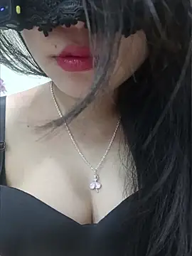 Snapshot of silkyhairs chatting on 07-11-26, 07:05 silkyhairs online show from 07-11-26, 07:05