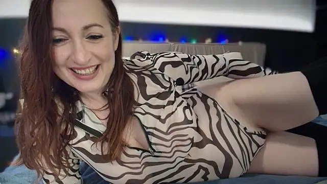 Snapshot of Peachy_ chatting on 02-07-25, 09:05 Peachy online show from 02-07-25, 09:05