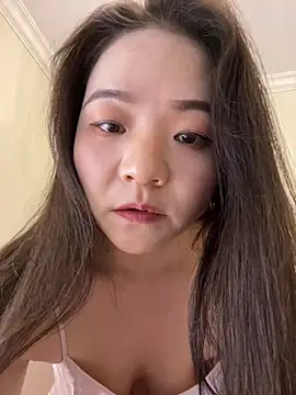 xiaochengzi505 online show from 04-28-26, 03:55