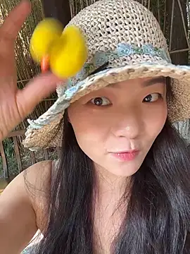 xiaochengzi505 online show from 06-06-26, 01:00