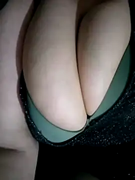 beauty-curvy online show from 04-30-26, 01:06