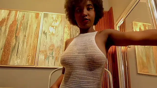 Snapshot of Kiara_Curls chatting on 05-18-26, 11:49 Kiara Curls online show from 05-18-26, 11:49