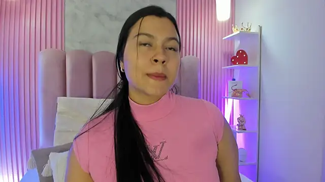 Snapshot of RenataPeach chatting on 08-03-26, 11:59 RenataPeach online show from 08-03-26, 11:59