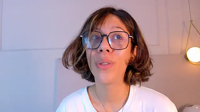 Snapshot of ZoeyPetit chatting on 07-08-26, 01:04 ZoeyPetit online show from 07-08-26, 01:04