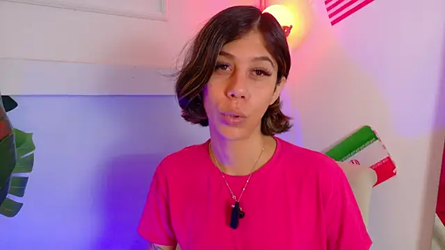 Snapshot of ZoeyPetit chatting on 07-15-26, 11:59 ZoeyPetit online show from 07-15-26, 11:59