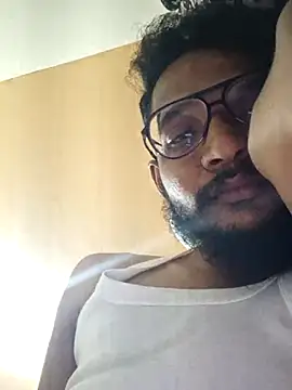 Snapshot of kangaroo_man1 chatting on 05-11-26, 10:32 kangaroo man1 online show from 05-11-26, 10:32