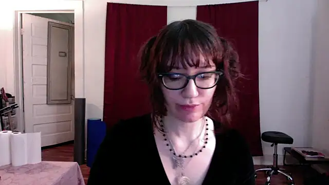 Snapshot of AnnywnBelle chatting on 05-08-26, 10:04 AnnywnBelle online show from 05-08-26, 10:04