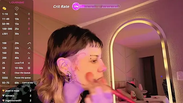Snapshot of Rossiee_huntt chatting on 05-14-26, 11:50 Rossiee huntt online show from 05-14-26, 11:50
