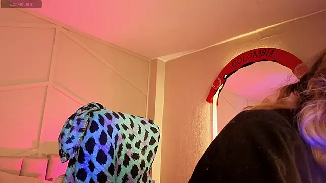 Rossiee huntt online show from 06-23-26, 01:09