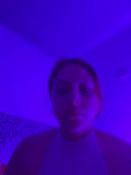 Snapshot of HayleyRoss_ chatting on 06-06-26, 02:38 HayleyRoss online show from 06-06-26, 02:38